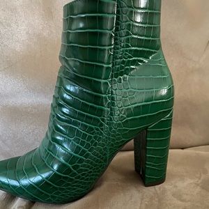 Shein womens boots size 7